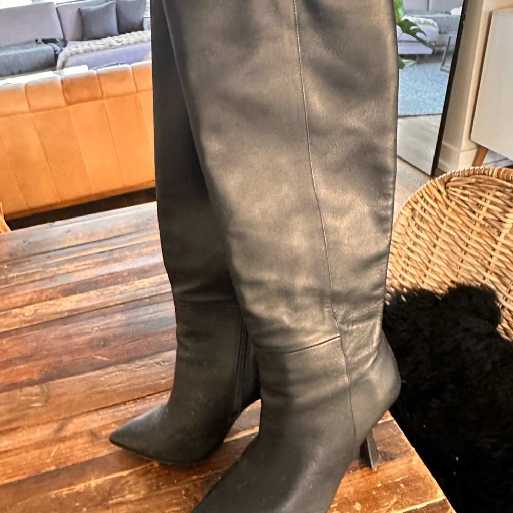 Gianni Bini Black Leather Heeled Boots